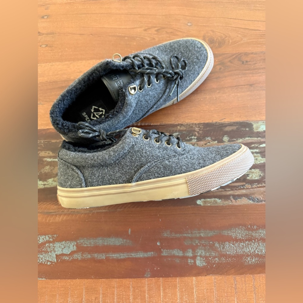 NWOTS!  Sperry Warm Lace Up Shoes!   8